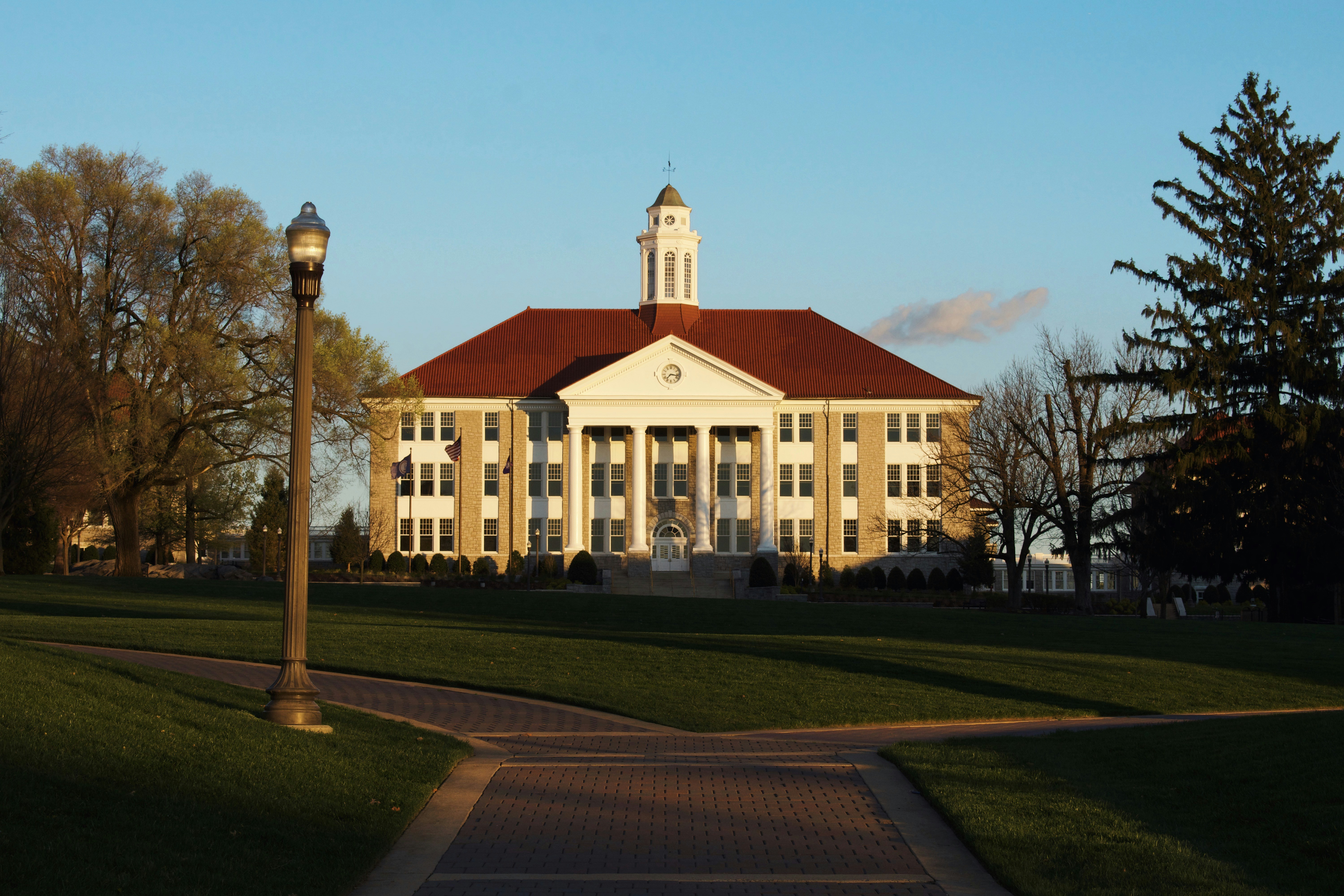 U.S. Higher Education Workforce Shrinks Sharply as Colleges Continue to Cut Staff